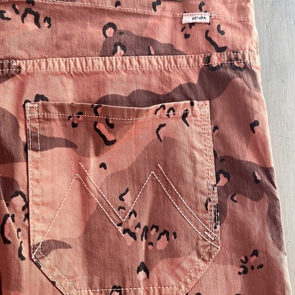 Mother The Catch All High Rise Ankle Pants in Mushroom Mayhem Size 26 - Picture 3 of 13